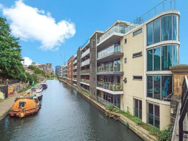 St. Pancras Way, London, NW1 1 bed apartment to rent £3,100 pcm £715 pw