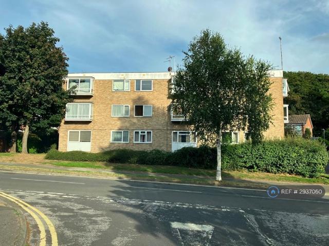 St Pauls Way, Folkestone, CT20 2 bed flat to rent £1,250 pcm £288 pw