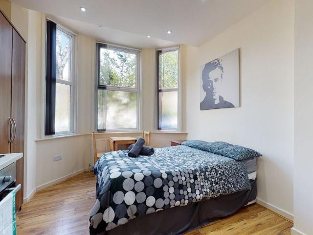 St. Pauls Avenue, London NW2, Studio to rent, £1,350 pcm | PrimeLocation