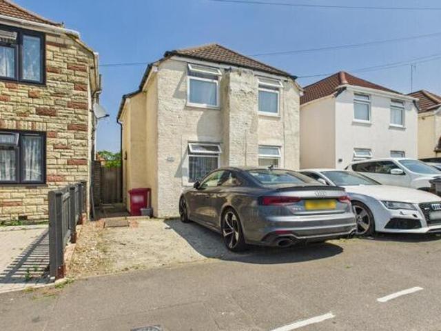 St. Pauls Avenue, Slough, 3 Bedroom Detached