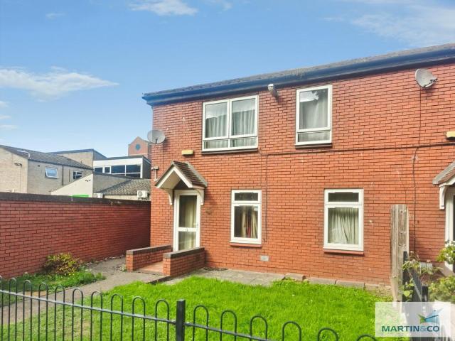 St Paul's Court 1 bed apartment to rent £750 pcm £173 pw
