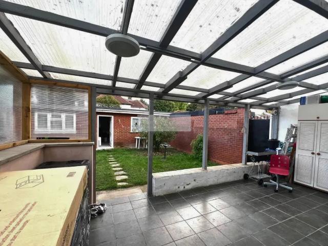 St. Pauls Close, Hounslow TW3, 5 bed semi detached house to rent, £3,500 pcm | PrimeLocation