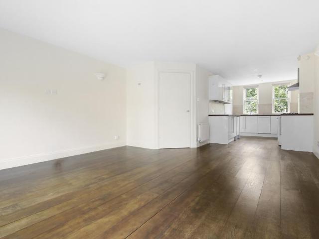 St Pauls Mews, Camden, London, NW1 3 bed terraced house to rent £4,400 pcm £1,015 pw