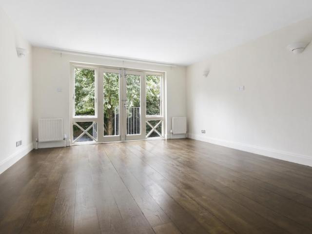 St Pauls Mews, Camden, London, NW1 3 bed terraced house to rent £4,500 pcm £1,038 pw