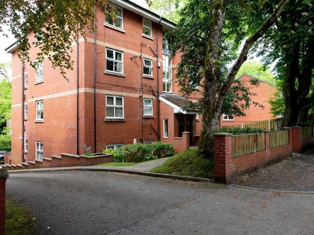 St Pauls Rise, Salford 2 bed apartment to rent £1,025 pcm £237 pw
