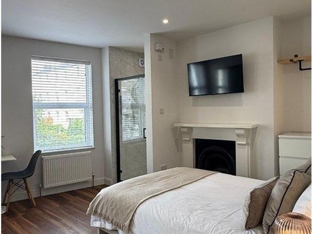 St. Pauls Road, Cheltenham GL50, Studio to rent, £875 pcm | PrimeLocation