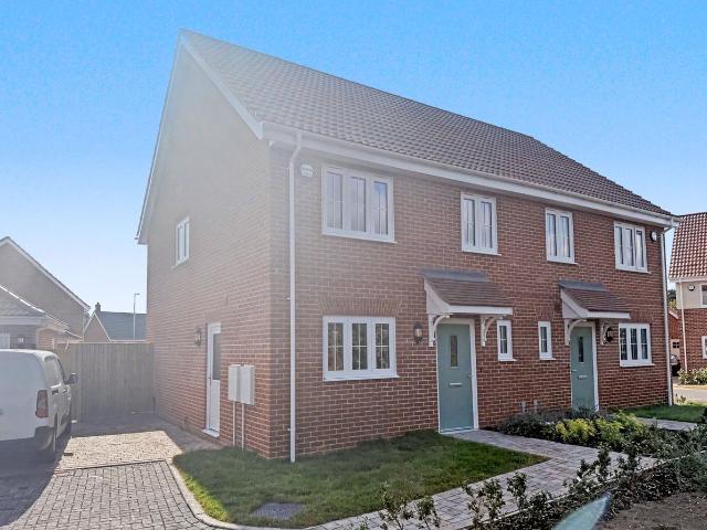 St Peters Close, Worlingham NR34, 3 bed semi detached house to rent, £1,400 pcm | PrimeLocation