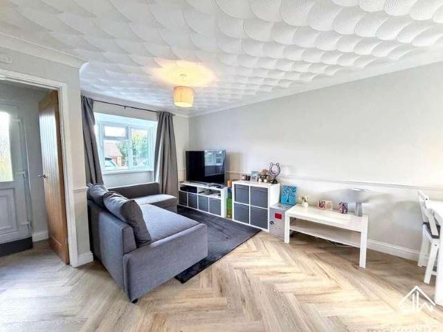 St Peters Drive, Blackwood, NP12