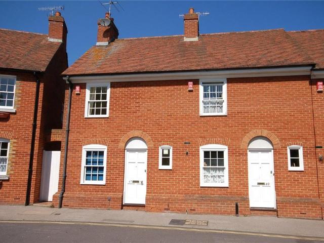St Peters Lane, Canterbury, CT1 3 bed house to rent £1,550 pcm £358 pw