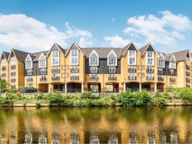 St. Peters Street, Maidstone ME16 2 bed apartment to rent £1,150 pcm £265 pw