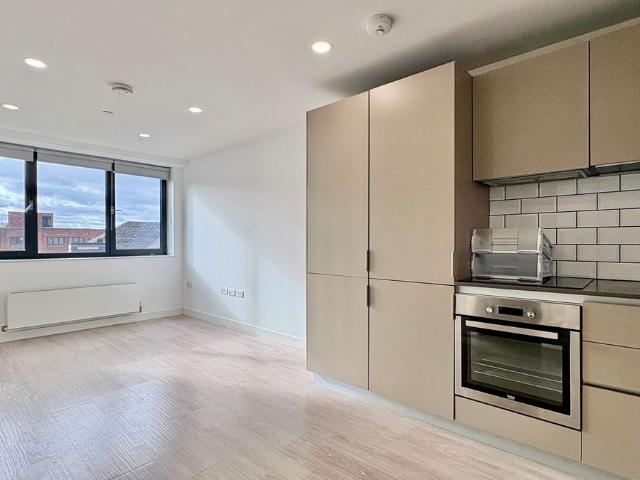 St. Peters Street, Bedford MK40, 1 bed flat to rent, £1,100 pcm | PrimeLocation