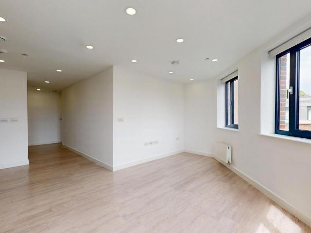 St. Peters Street, Bedford MK40, 2 bed flat to rent, £1,275 pcm | PrimeLocation