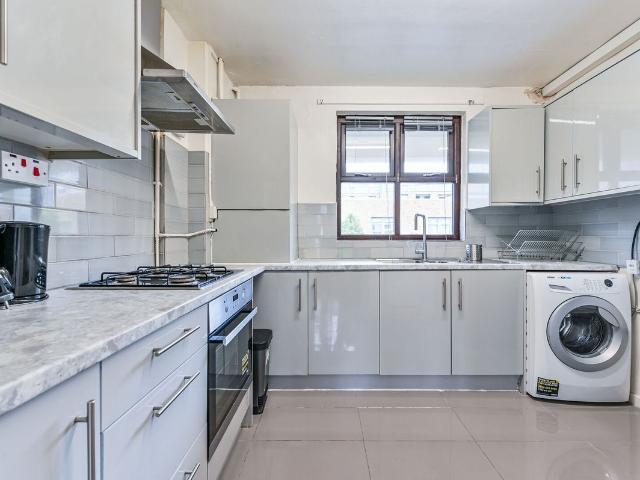 St Peters Street, Islington, London N1, 2 bed maisonette to rent, £2,995 pcm | PrimeLocation