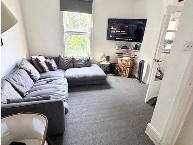 St. Peters Road, Croydon CR0, 2 bed flat to rent, £1,450 pcm | PrimeLocation
