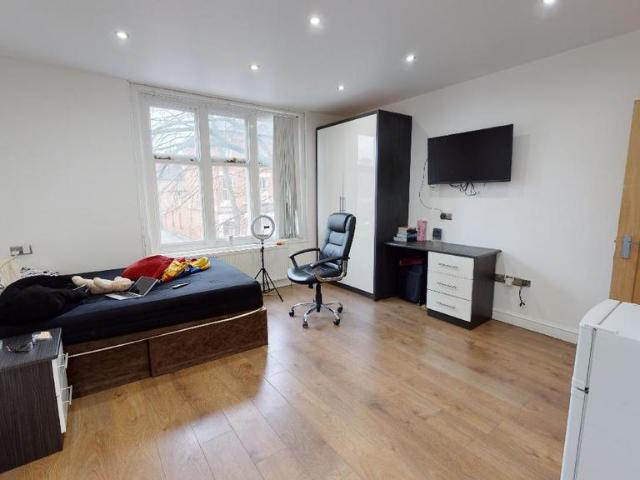 St. Peters Road, Leicester LE2 Studio to rent £702 pcm £162 pw