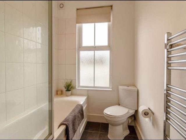 St Peter's Rd, London, CR0 3 bed flat to rent £2,250 pcm £519 pw