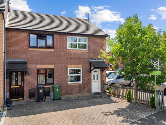 St. Philips Drive, Evesham 2 bed end of terrace house to rent £950 pcm £219 pw