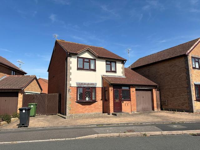 St. Philips Drive, Evesham, WR11 3 bed house to rent £1,400 pcm £323 pw