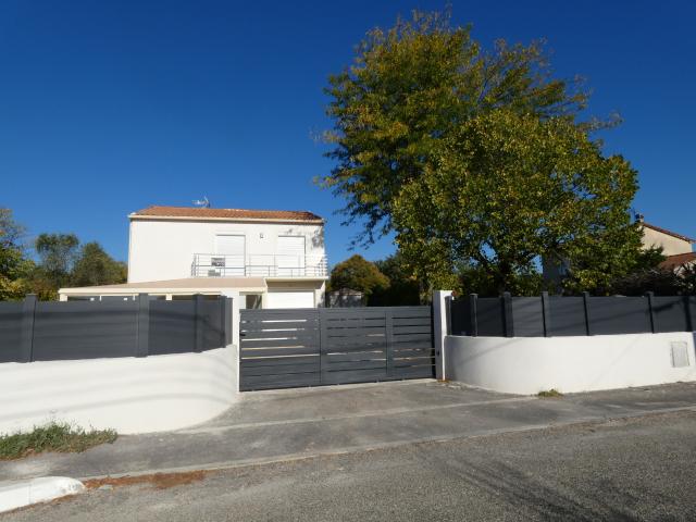 St Privat des Vieux, villa entièrement rénovée