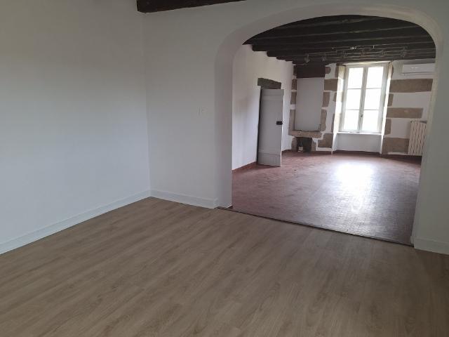 ST Priest Taurion Maison + grange