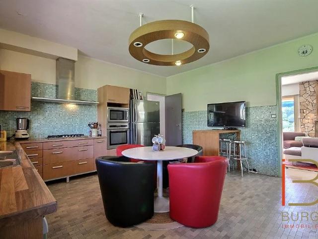ST RAPHAEL VALESCURE RESIDENTIEL PROCHE GOLFS VILLA 12P AVEC PIS