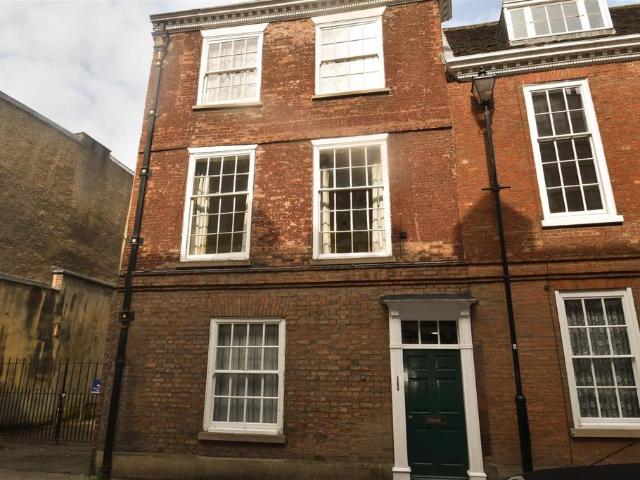 St. Saviourgate, York 1 bed apartment to rent £1,150 pcm £265 pw