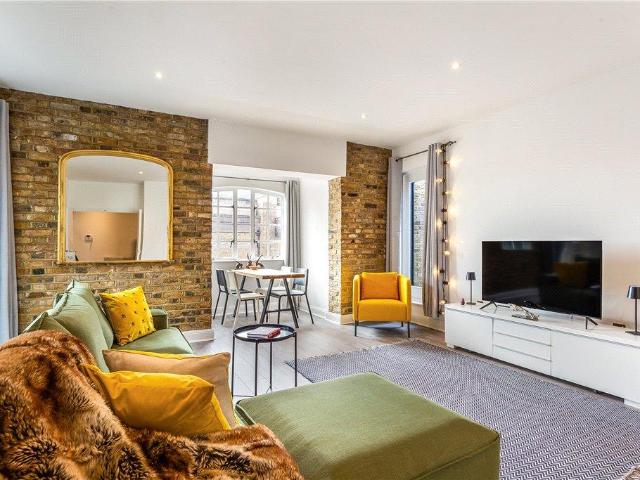 St. Saviours Wharf, 8 Shad Thames. 2 bed penthouse to rent £3,600 pcm £831 pw