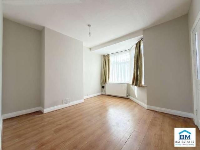 St. Saviours Road, Leicester, LE5