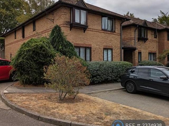 St. Swithins Court, Twyford, Reading. 1 bed maisonette to rent £1,150 pcm £265 pw