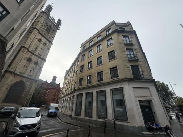 St. Stephens Avenue, Bristol, BS1 2 bed apartment to rent £1,525 pcm £352 pw