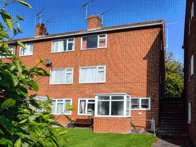 St. Stephens Court, Canterbury CT2, 1 bed flat to rent, £1,050 pcm | PrimeLocation