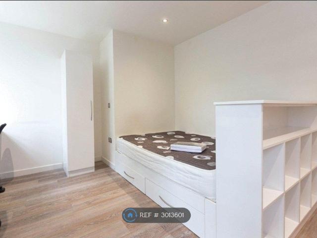 St Stephens House, Bristol BS1, Studio to rent, £1,235 pcm | PrimeLocation