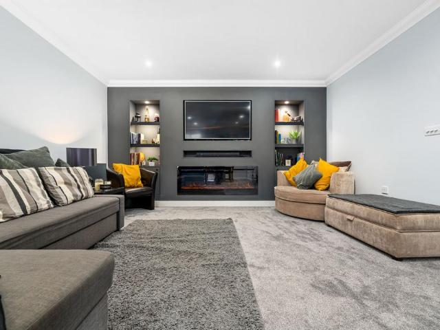 St. Stephens Mansions, Mount Stuart. 2 bed apartment to rent £1,450 pcm £335 pw