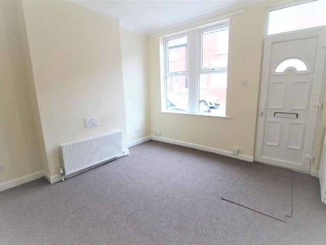 St. Stephens Road, Rotherham, S65 2 bed terraced house to rent £625 pcm £144 pw