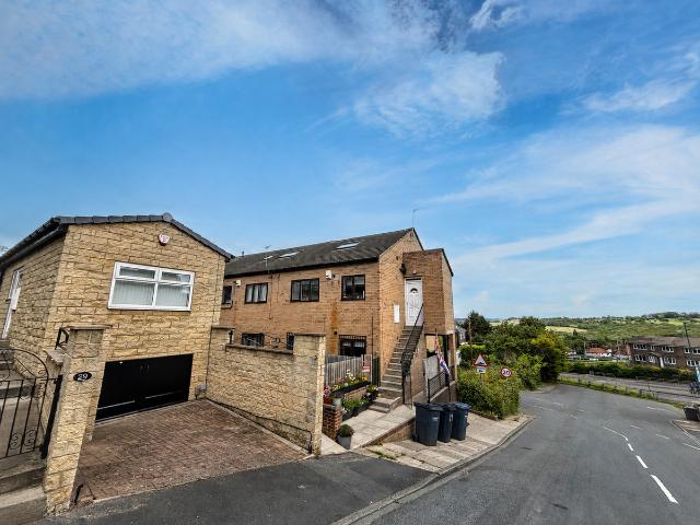 Stott Terrace, Bradford, West Yorkshire BD2, 1 bed bungalow to rent, £750 pcm | PrimeLocation