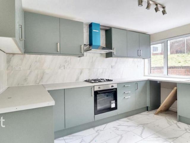Stour Close, Rochester 3 bed terraced house to rent £1,650 pcm £381 pw