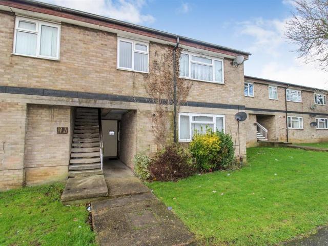 Stour Road, Corby NN17 2 bed flat to rent £800 pcm £185 pw
