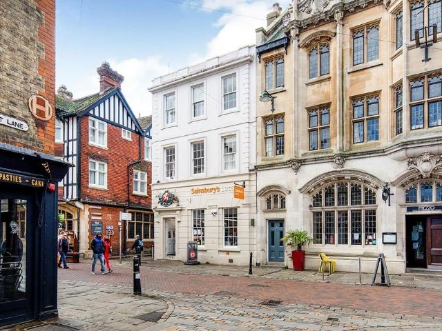 Stour Street, Kent CT1 2 bed flat to rent £1,550 pcm £358 pw
