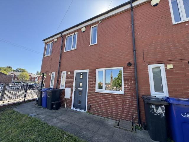 STOURBRIDGE Prospect Hill 3 bed terraced house to rent £1,095 pcm £253 pw