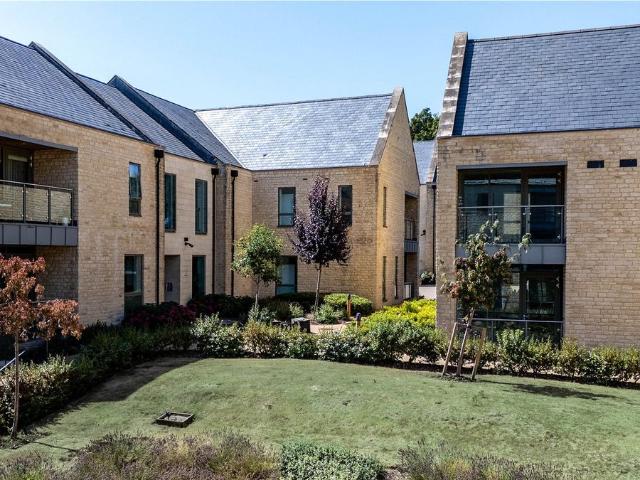 Stow On The Wold, Gloucestershire GL54, 3 bed flat to rent, £3,800 pcm | PrimeLocation