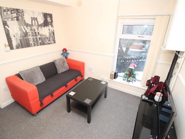 Stow Hill, Treforest CF37, 3 bed flat to rent, £1,230 pcm | PrimeLocation