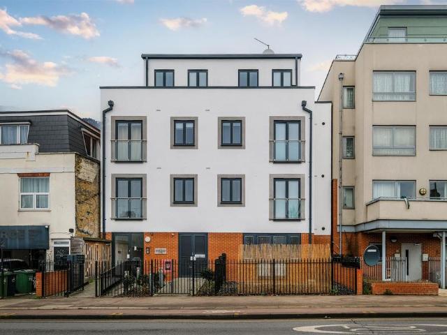 Stowbridge Apartments, 823 Lea Bridge. 1 bed flat to rent £1,650 pcm £381 pw
