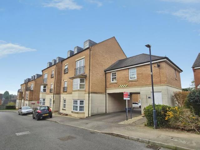 Stowe Drive, Rugby, CV22 1 bed flat to rent £800 pcm £185 pw