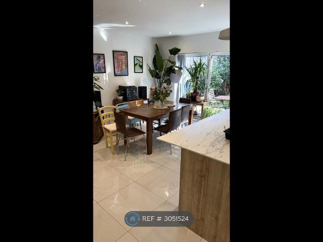 Stock Orchard Crescent, London N7, 5 bed detached house to rent, £5,900 pcm | PrimeLocation