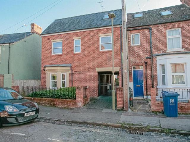 Stockmore Street, Oxford 1 bed apartment to rent £1,500 pcm £346 pw