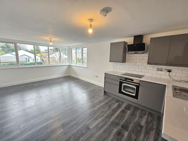Stockett Lane, Maidstone ME17, 1 bed flat to rent, £1,100 pcm | PrimeLocation