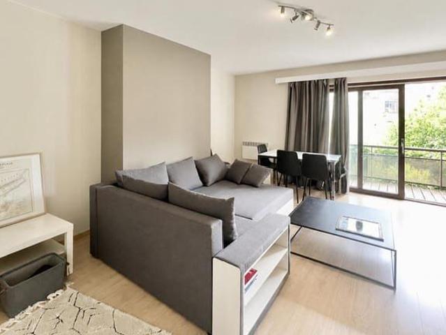 Stockel appt. de +/ 76 m² 1ch + dressing avec terrasse