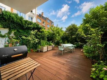 Stockel Beautiful 2 bed apartment with terrace and garage