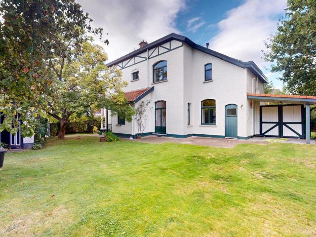 STOCKEL CHARMING VILLA BIG GARDEN GARAGE