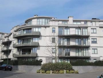 Stockel: Furnished 2 bedroom apartment +terrace